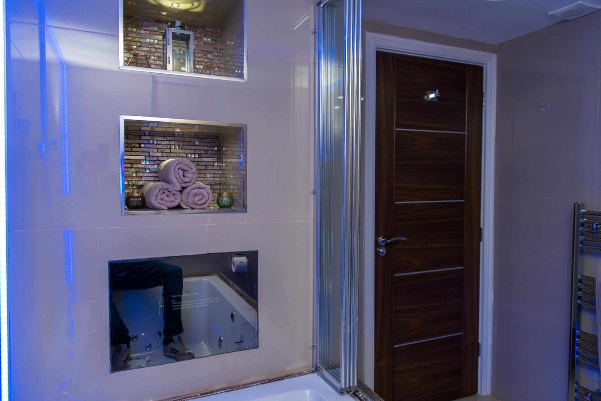 Aphrodite Suites Huddersfield Exterior foto